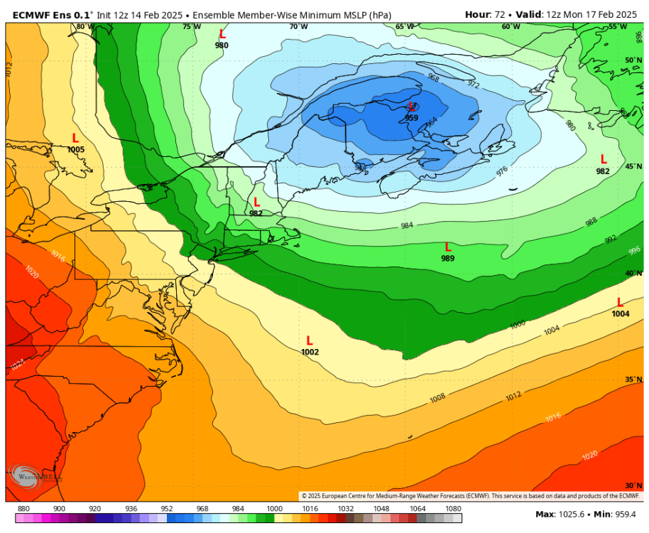 ecmwf-ensemble-avg-nwatl-mslp_ens_min-9793600.png